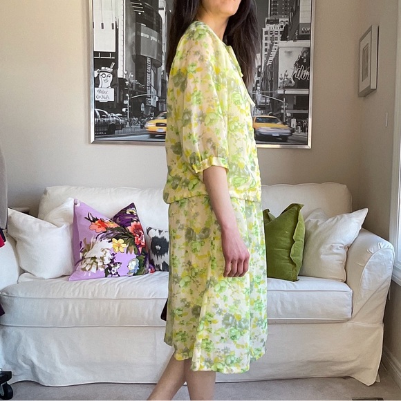 Vintage 2 piece floral print skirt set - Picture 3 of 7